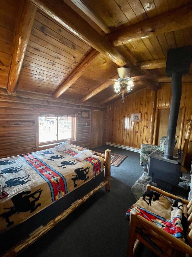 Heart Six Ranch Villa Moran Bagian luar foto