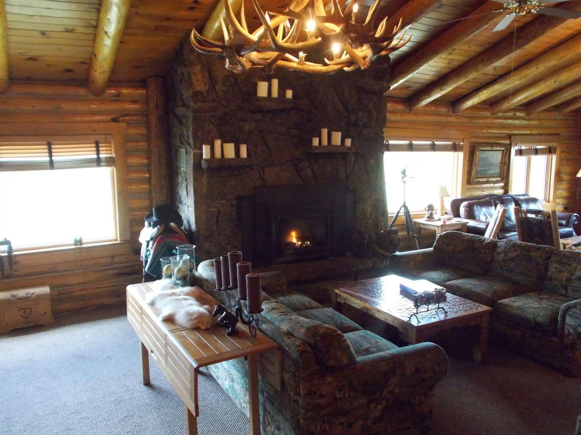 Heart Six Ranch Villa Moran Bagian luar foto