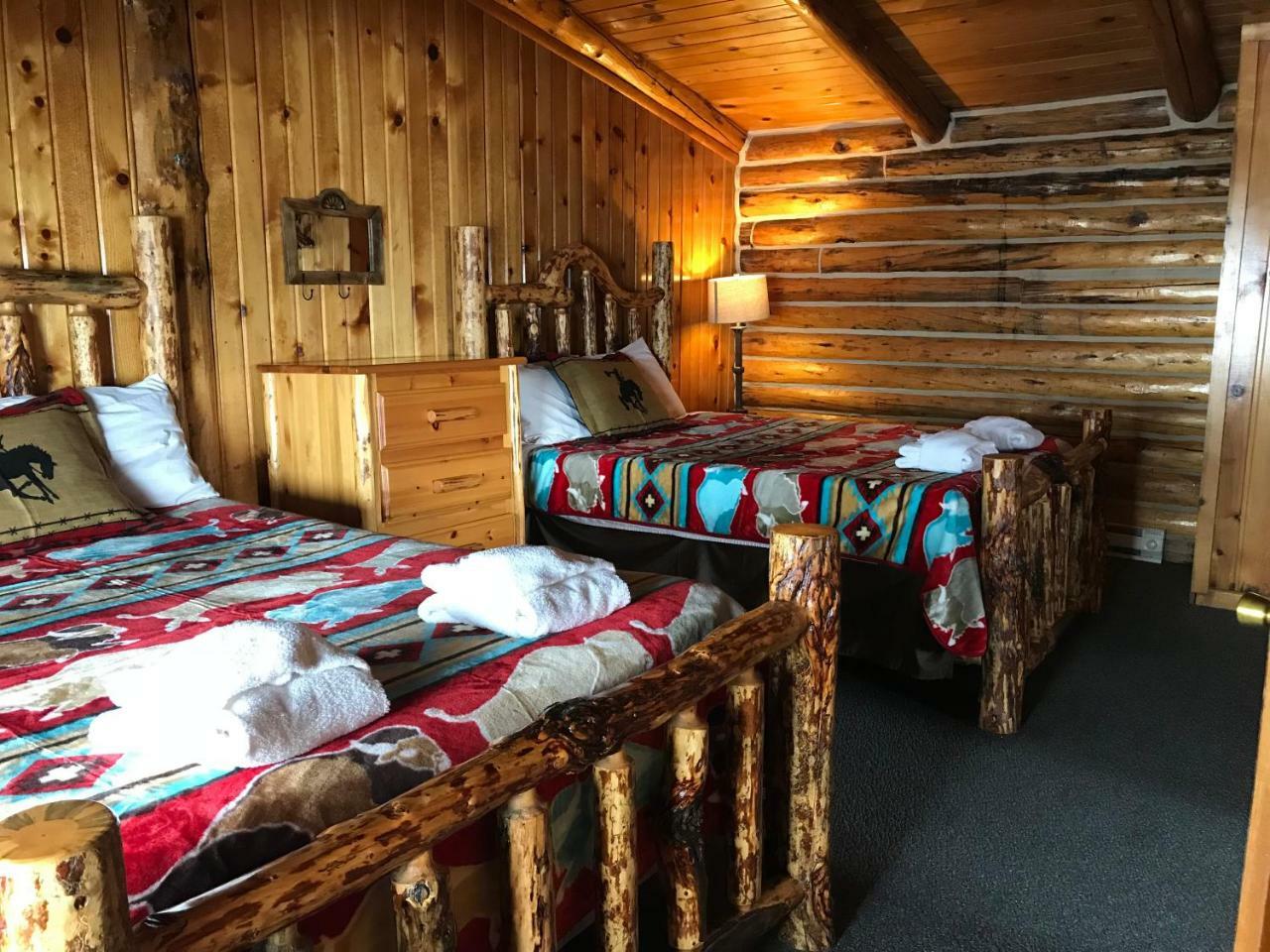 Heart Six Ranch Villa Moran Bagian luar foto
