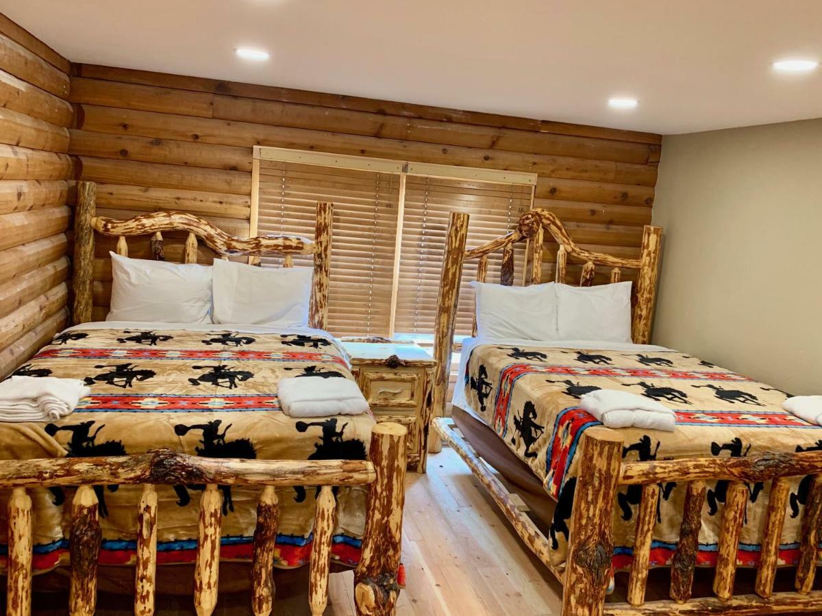Heart Six Ranch Villa Moran Bagian luar foto